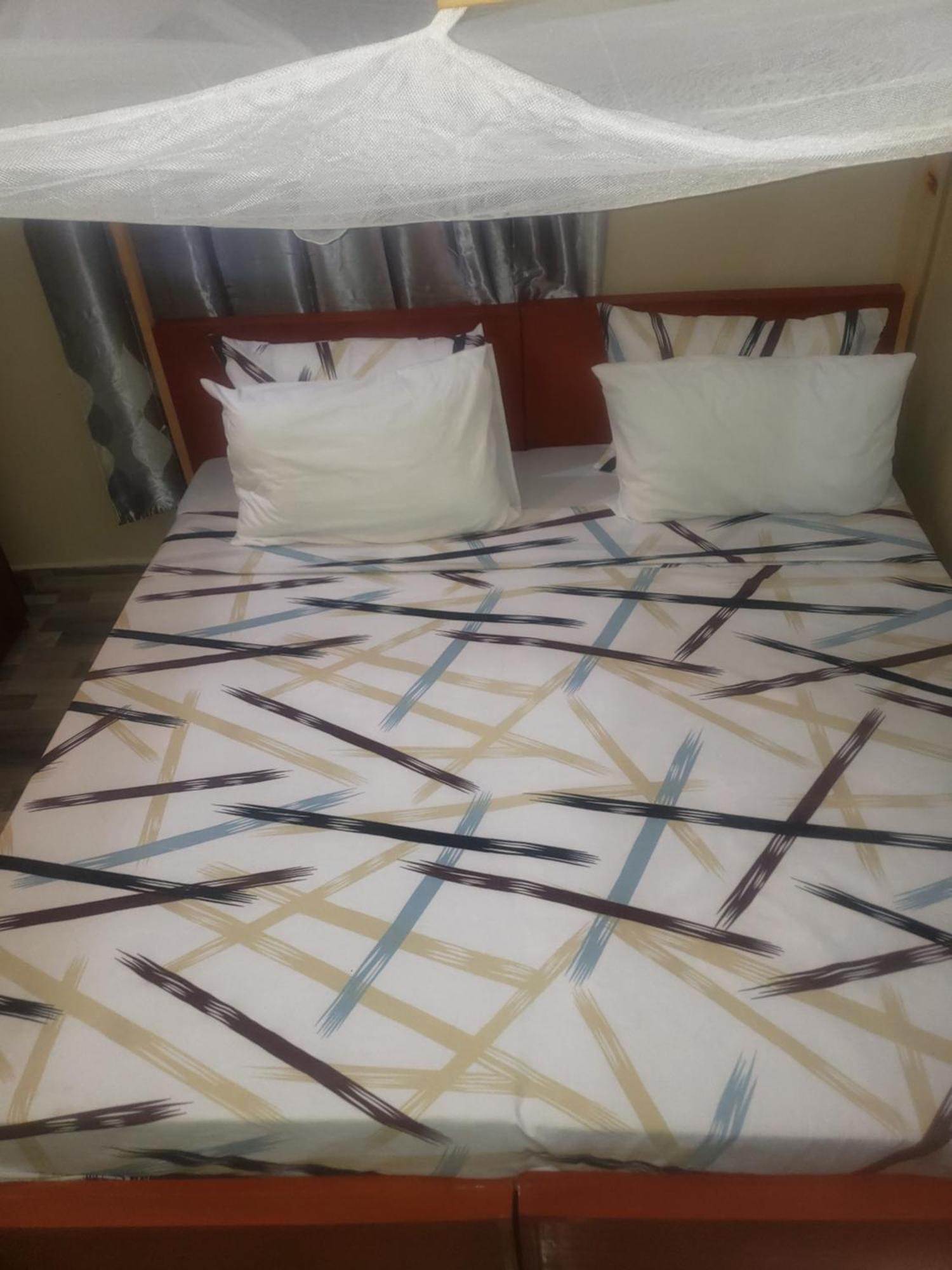 L&J Modern Backpackers Bnb Dar es Salaam Exterior foto